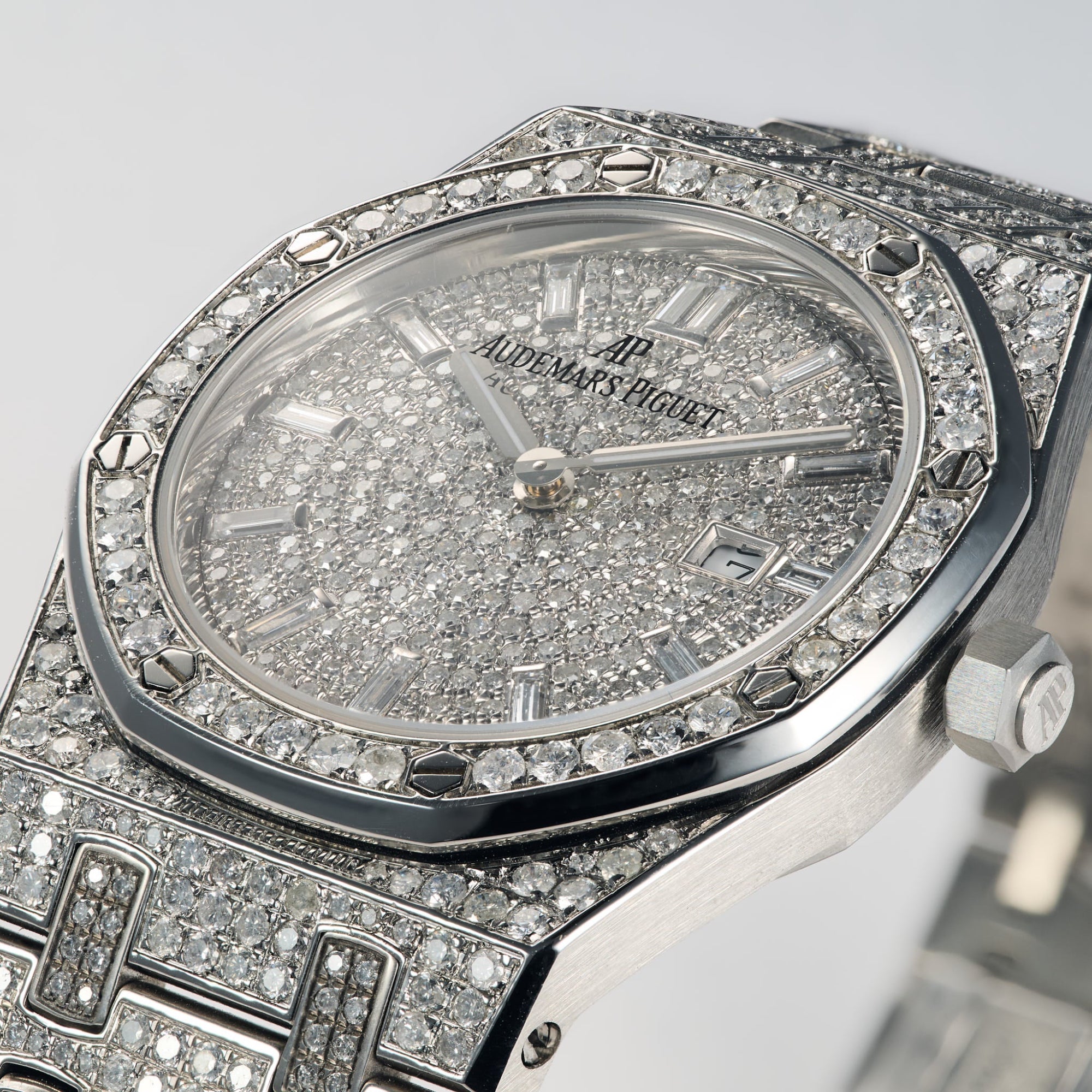 Audemars Piguet — Royal Oak 33 (After Market Diamond/Modification)
