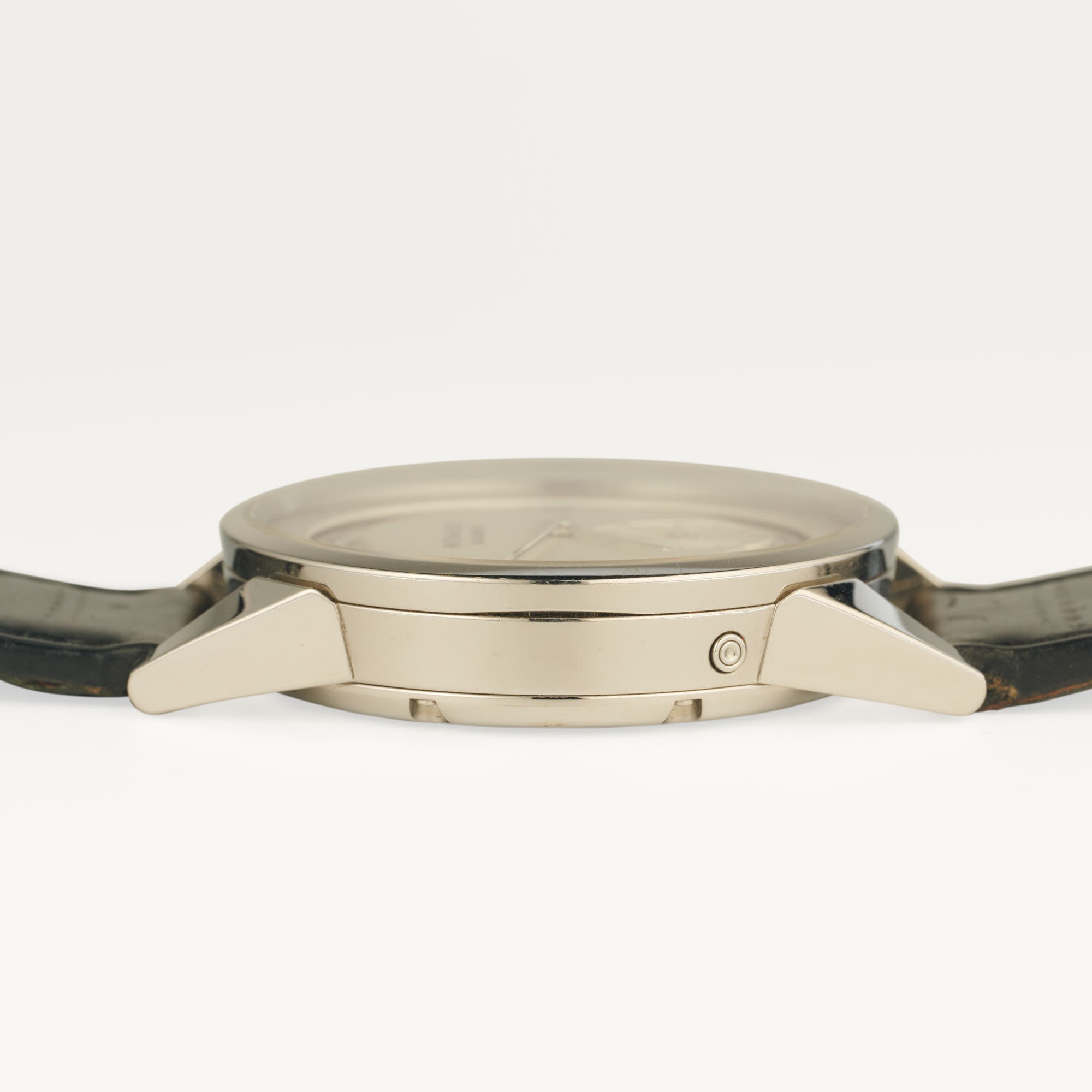 Nomos Glashütte — World Time